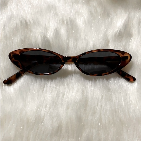 Sunglasses - Picture 2 of 5